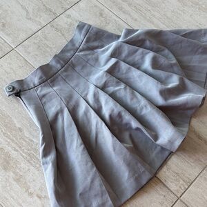 Elegant Mini Gray Pleated Skirt
